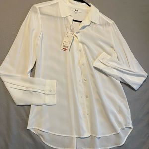 UNIQLO WHITE BUTTON UP BLOUSE